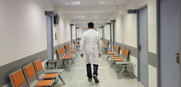 Περισσότεροι γιατροί, λιγότεροι νοσηλευτές το 2024